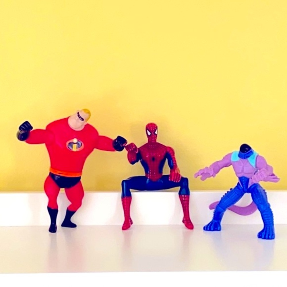 SUPERHERO ACTION FIGURES: MARVEL DISNEY SEGA Spiderman, Mr. Incredible, Bakugan